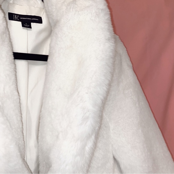 White Faux Fur Coat Jacket Coat Pocket Large 12 14 INC International Concepts - Picture 2 of 12
